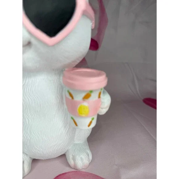 Viral Sassy Easter Bunny - Picture 5 of 6